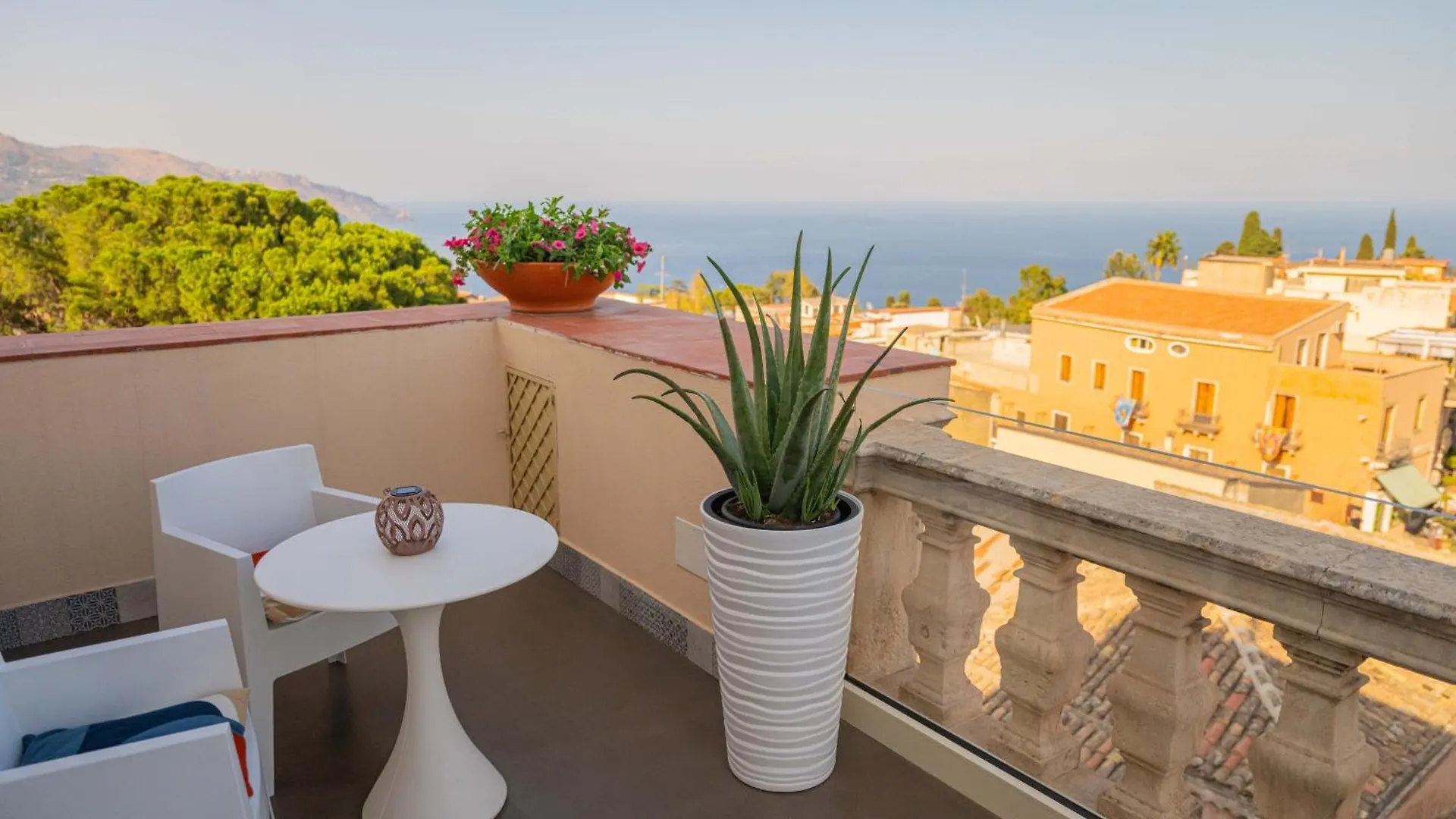 La Terrazza Di Porta Messina Hotel Taormina Guest house